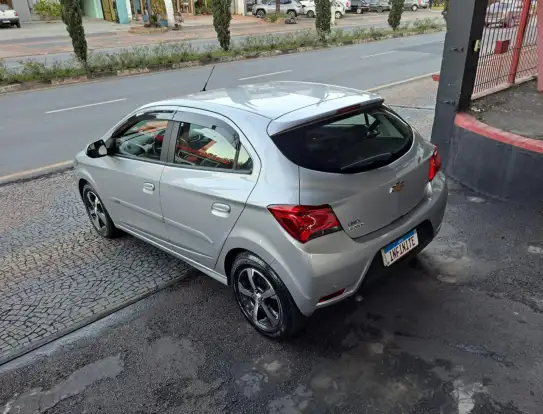 CHEVROLET-ONIX-2019