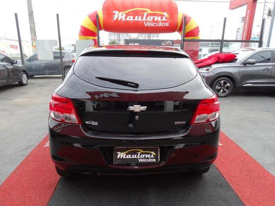 CHEVROLET-ONIX-1.0 MPFI LS 8V FLEX 4P MANUAL CHEVROLET-ONIX-2014
