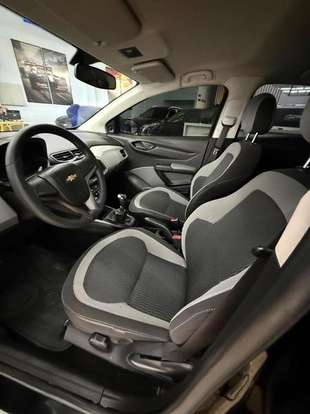 CHEVROLET-ONIX-2014