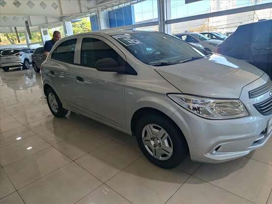 CHEVROLET-ONIX-2016