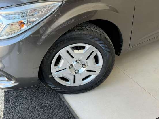 CHEVROLET-ONIX-2014