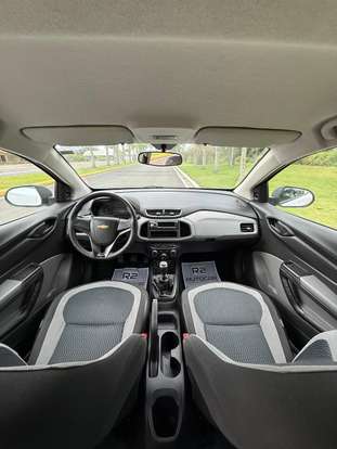 CHEVROLET-ONIX-2015