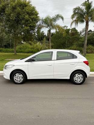 CHEVROLET-ONIX-2015
