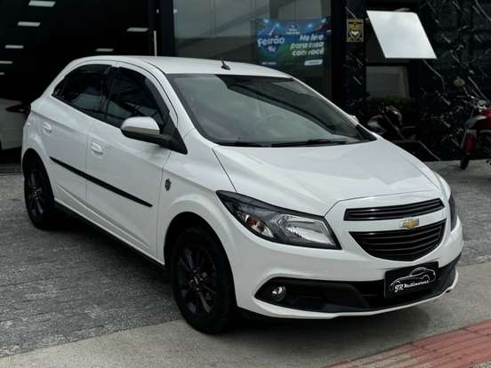 CHEVROLET-ONIX-1.0 MPFI SELEÇÃO 8V FLEX 4P MANUAL CHEVROLET-ONIX-2015