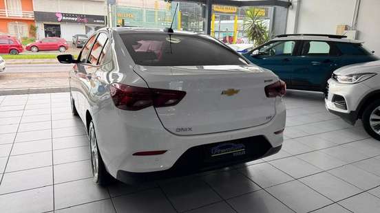 CHEVROLET-ONIX-2022