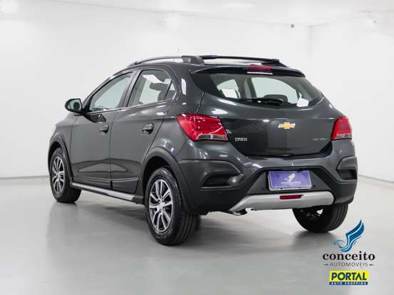 CHEVROLET-ONIX-2018
