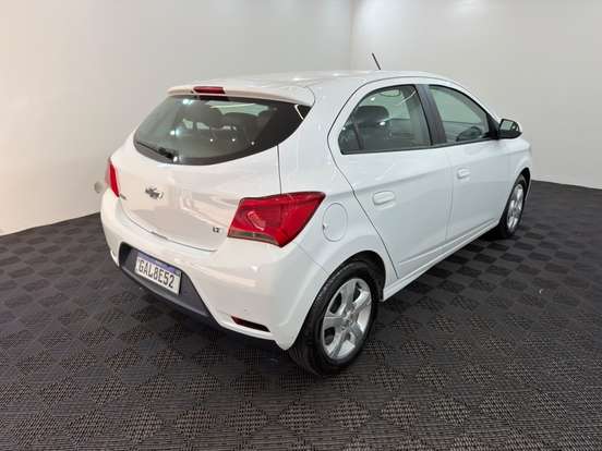 CHEVROLET-ONIX-2018