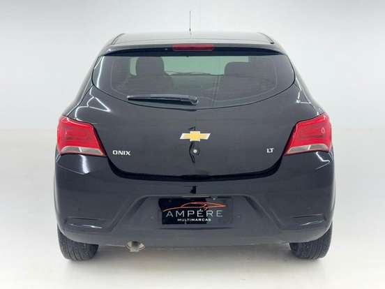 CHEVROLET-ONIX-2017
