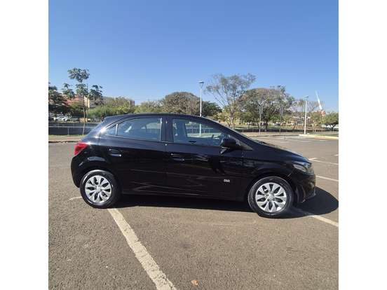CHEVROLET-ONIX-1.4 MPFI LT 8V FLEX 4P AUTOMÁTICO CHEVROLET-ONIX-2016