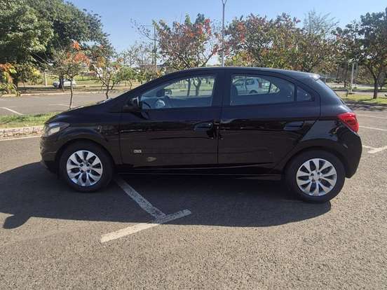 CHEVROLET-ONIX-2016
