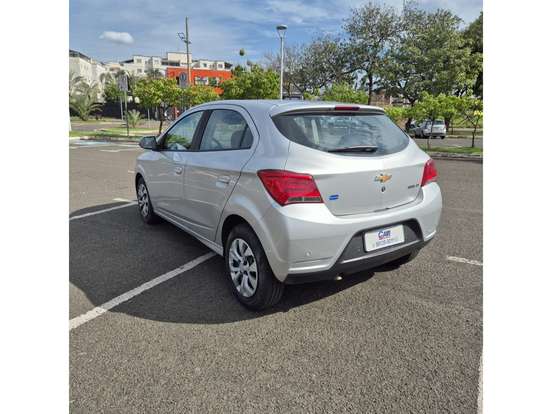 CHEVROLET-ONIX-2016