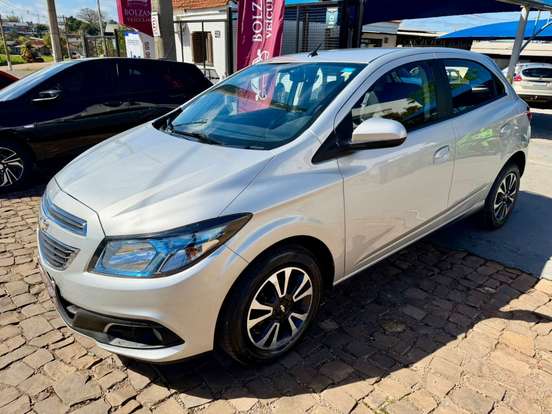 CHEVROLET-ONIX-2014