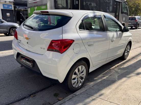 CHEVROLET-ONIX-1.4 MPFI LT 8V FLEX 4P MANUAL CHEVROLET-ONIX-2017