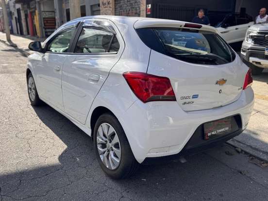 CHEVROLET-ONIX-1.4 MPFI LT 8V FLEX 4P MANUAL CHEVROLET-ONIX-2017