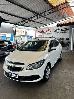 CHEVROLET-ONIX-2015