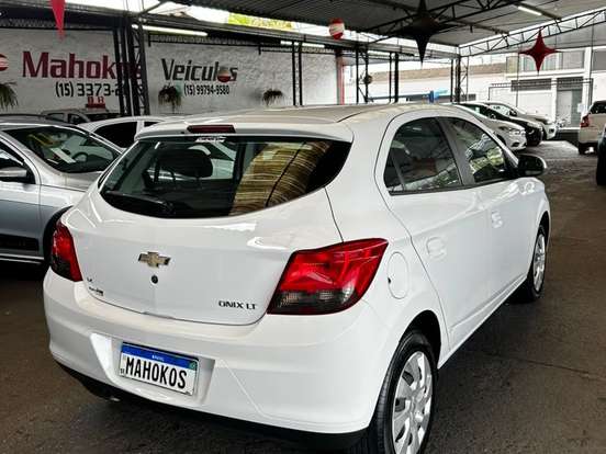 CHEVROLET-ONIX-1.4 MPFI LT 8V FLEX 4P MANUAL CHEVROLET-ONIX-2015