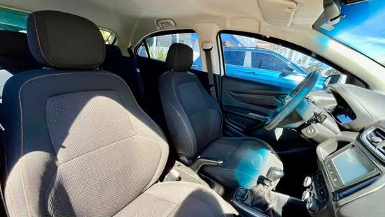 CHEVROLET-ONIX-2014