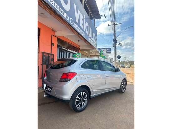 CHEVROLET-ONIX-2013