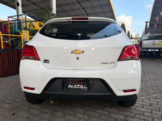 CHEVROLET-ONIX-2017