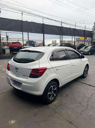 CHEVROLET-ONIX-2013