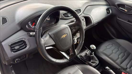 CHEVROLET-ONIX-2018