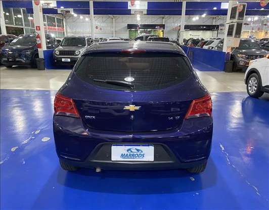 CHEVROLET-ONIX-2017