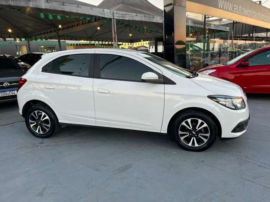 CHEVROLET-ONIX-2015