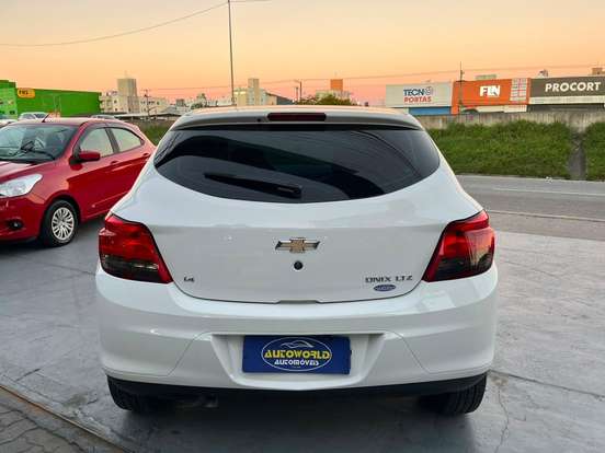 CHEVROLET-ONIX-1.4 MPFI LTZ 8V FLEX 4P MANUAL CHEVROLET-ONIX-2015