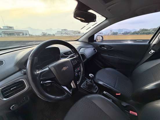 CHEVROLET-ONIX-2016