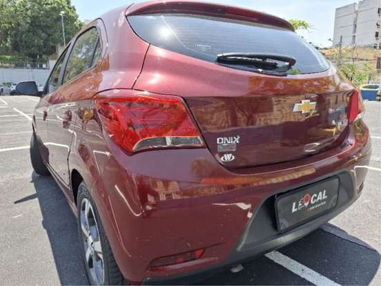 CHEVROLET-ONIX-2018