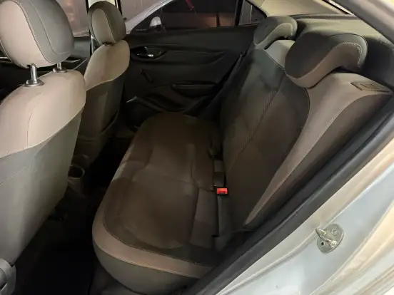 CHEVROLET-PRISMA-2014