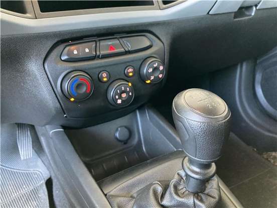CHEVROLET-PRISMA-2018