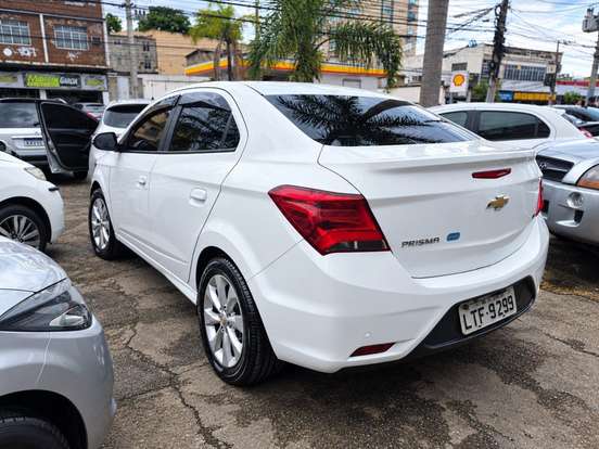 CHEVROLET-PRISMA-2017
