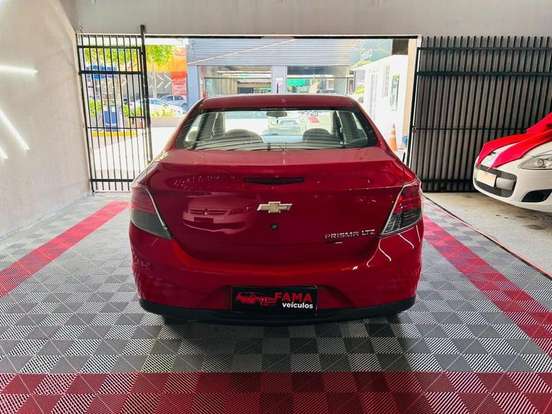 CHEVROLET-PRISMA-2014