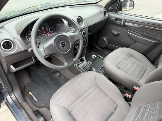 CHEVROLET-PRISMA-2008