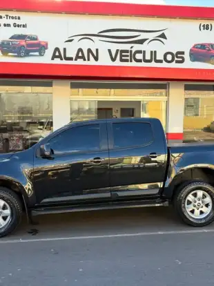 CHEVROLET-S10-2.4 LS 4X2 CD 8V FLEX 4P MANUAL CHEVROLET-S10-2013