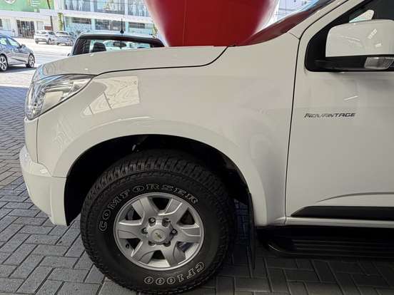 CHEVROLET-S10-2.4 ADVANTAGE 4X2 CD 8V FLEX 4P MANUAL CHEVROLET-S10-2016
