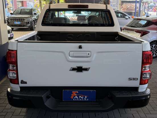 CHEVROLET-S10-2.4 ADVANTAGE 4X2 CD 8V FLEX 4P MANUAL CHEVROLET-S10-2016