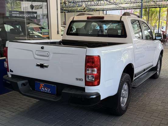 CHEVROLET-S10-2.4 ADVANTAGE 4X2 CD 8V FLEX 4P MANUAL CHEVROLET-S10-2016