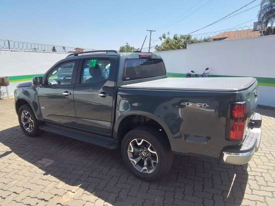 CHEVROLET-S10-2.8 16V TURBO DIESEL LTZ CD 4X4 AUTOMÁTICO CHEVROLET-S10-2025