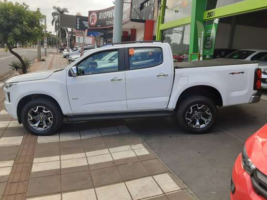 CHEVROLET-S10-2.8 16V TURBO DIESEL LTZ CD 4X4 AUTOMÁTICO CHEVROLET-S10-2025