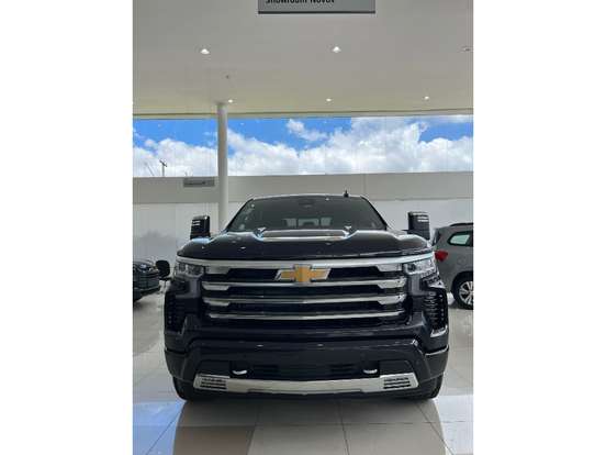CHEVROLET-SILVERADO-5.3 V8 GASOLINA 1500 HIGH COUNTRY 4X4 AUTOMÁTICO CHEVROLET-SILVERADO-2023