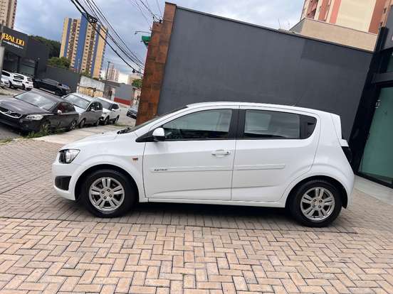 CHEVROLET-SONIC-2014