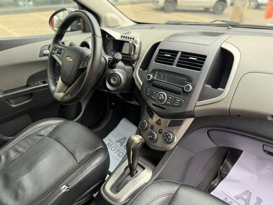 CHEVROLET-SONIC-1.6 LTZ 16V FLEX 4P AUTOMÁTICO CHEVROLET-SONIC-2012