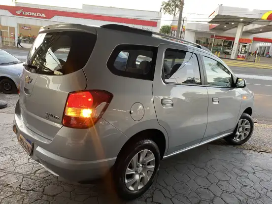 CHEVROLET-SPIN-2013
