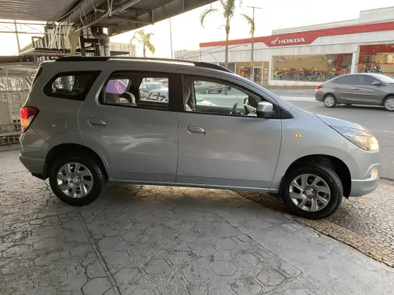CHEVROLET-SPIN-2013