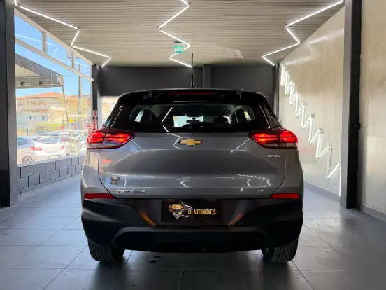 CHEVROLET-TRACKER-2024