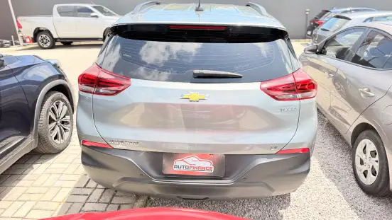 CHEVROLET-TRACKER-2023