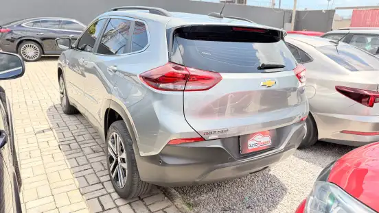 CHEVROLET-TRACKER-2023