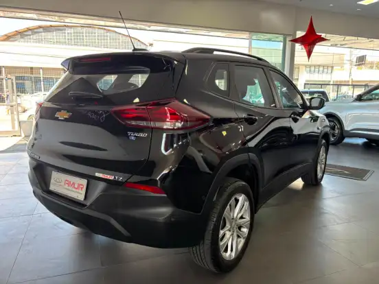 CHEVROLET-TRACKER-2023